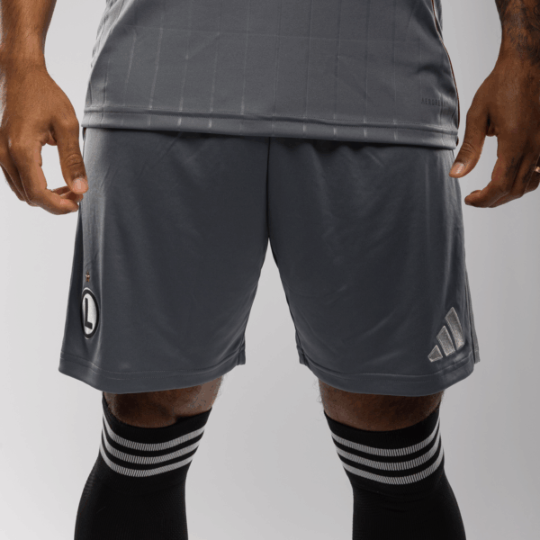 LEGIONY – Nowe spodenki Legia Warszawa Trzeci Komplet na sezon 2025/26